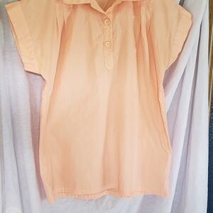 VTG Elegant Peach Women's Blouse. Short sleeve. Light weight.